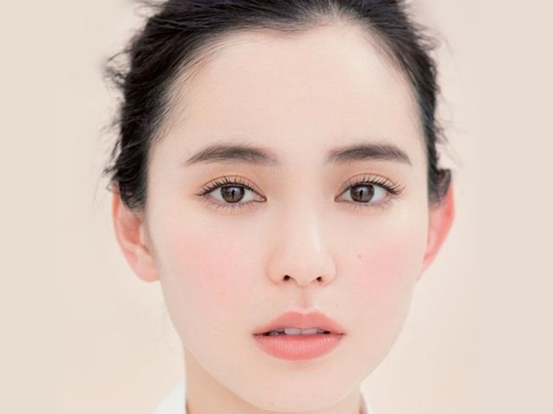 4-nguyen-tac-co-ban-giup-doi-mat-thu-hut-moi-anh-nhin