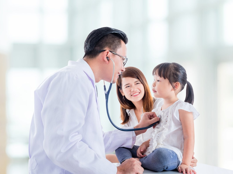 6-nguy-co-doi-voi-suc-khoe-con-tre-cha-me-hay-bo-qua