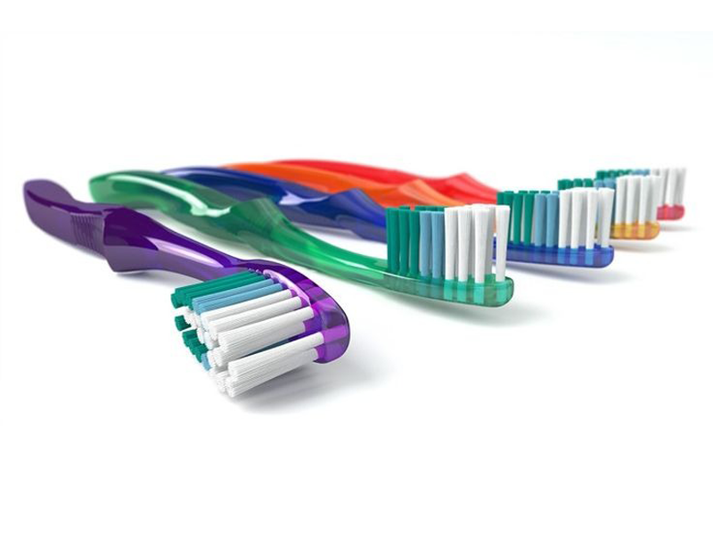 nguyen-tac-nam-long-cham-soc-rang-trang-sang-khoe-manh