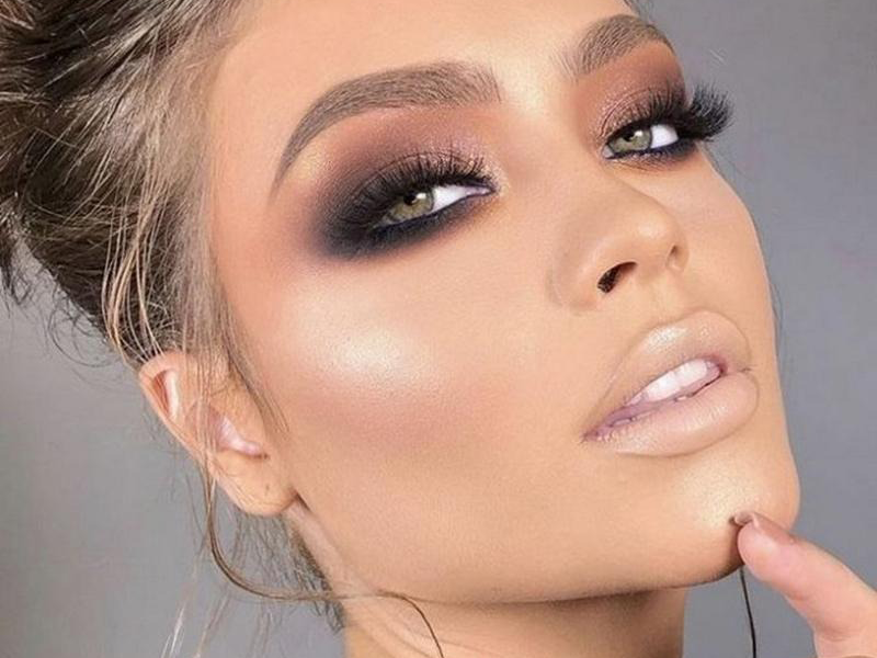 su-ket-hop-giua-mau-moi-va-mau-mat-tao-ve-dep-hoan-hao-cho-khuon-mat