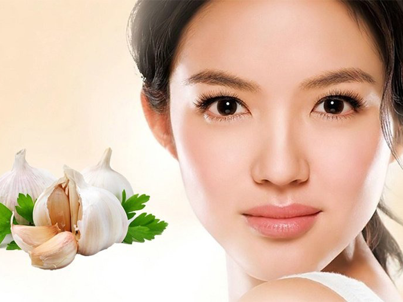 tri-mun-thit-quanh-mat-nhu-the-nao-de-lay-lai-ve-dep-doi-mat